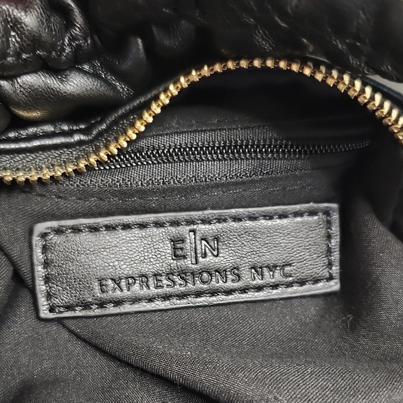 NWOT Expressions Quilted Puffer Bag - Picture 11 of 14